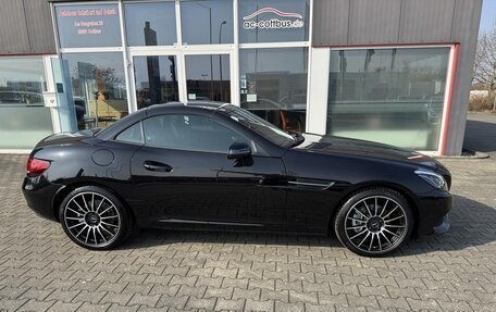 Mercedes-Benz SLC, 2017 год, 3 700 000 рублей, 4 фотография