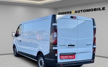 Renault Trafic, 2023 год, 4 000 000 рублей, 2 фотография