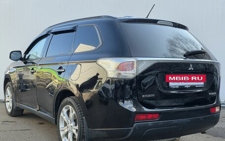 Mitsubishi Outlander III рестайлинг 3, 2013 год, 1 220 000 рублей, 7 фотография