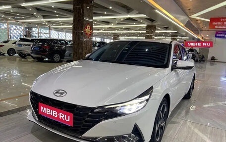 Hyundai Elantra, 2022 год, 1 320 000 рублей, 2 фотография