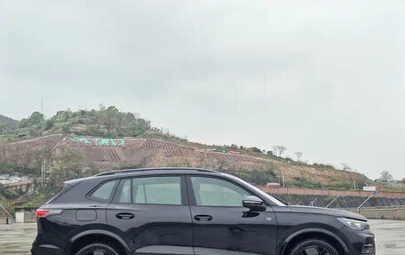 Volkswagen Tiguan, 2025 год, 4 420 000 рублей, 2 фотография