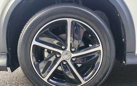 Honda Vezel, 2022 год, 1 360 000 рублей, 14 фотография