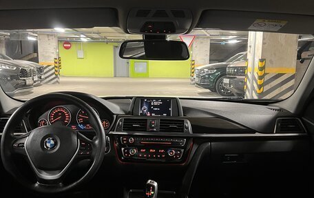 BMW 3 серия, 2016 год, 1 950 000 рублей, 9 фотография