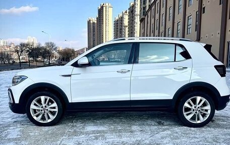 Volkswagen T-Cross I, 2022 год, 1 870 000 рублей, 8 фотография