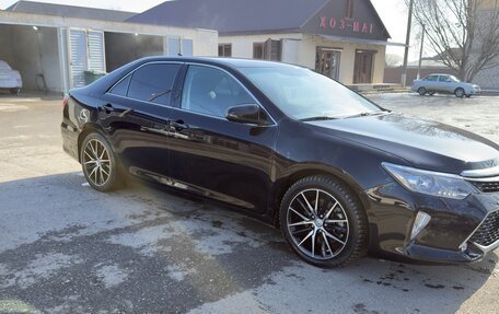 Toyota Camry, 2016 год, 1 750 000 рублей, 2 фотография