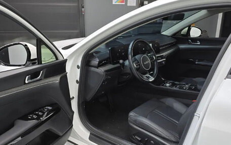 KIA K5, 2023 год, 2 107 000 рублей, 13 фотография