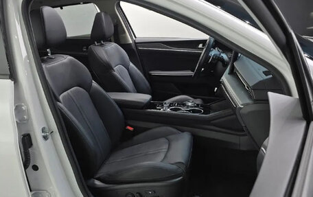 KIA K5, 2023 год, 2 107 000 рублей, 15 фотография