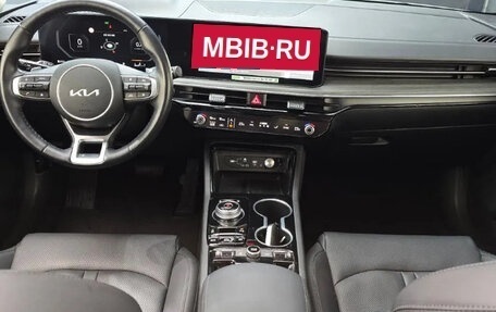 KIA K5, 2023 год, 2 107 000 рублей, 14 фотография