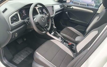 Volkswagen T-Roc I, 2021 год, 1 589 978 рублей, 7 фотография