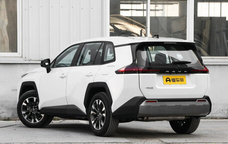 Toyota RAV4, 2025 год, 3 527 629 рублей, 6 фотография