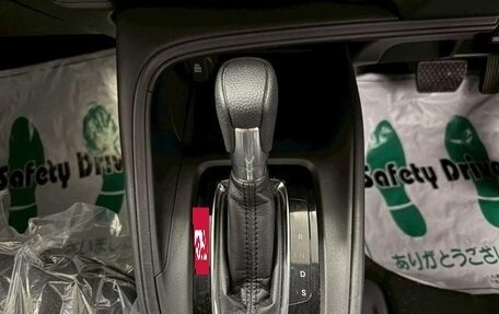 Honda Vezel, 2022 год, 1 990 000 рублей, 10 фотография