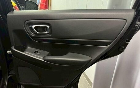 Honda Vezel, 2022 год, 1 990 000 рублей, 15 фотография