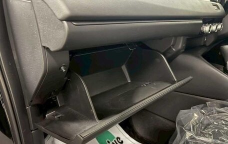 Honda Vezel, 2022 год, 1 990 000 рублей, 26 фотография