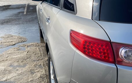 Infiniti FX I, 2003 год, 900 000 рублей, 12 фотография