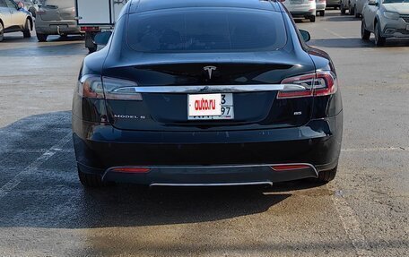 Tesla Model S I, 2014 год, 1 900 000 рублей, 1 фотография