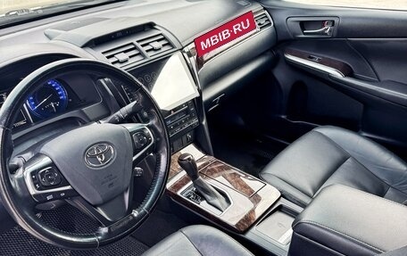 Toyota Camry, 2018 год, 2 250 000 рублей, 15 фотография