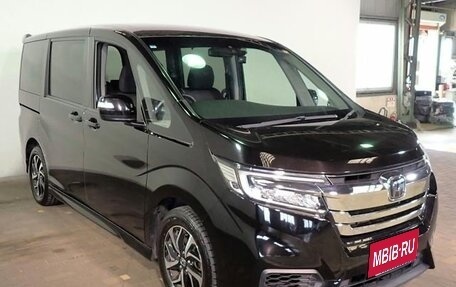 Honda Stepwgn IV, 2021 год, 2 100 000 рублей, 2 фотография