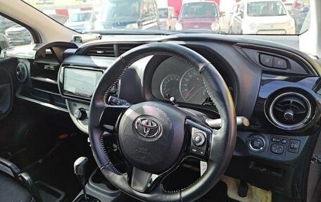 Toyota Vitz, 2017 год, 750 000 рублей, 3 фотография