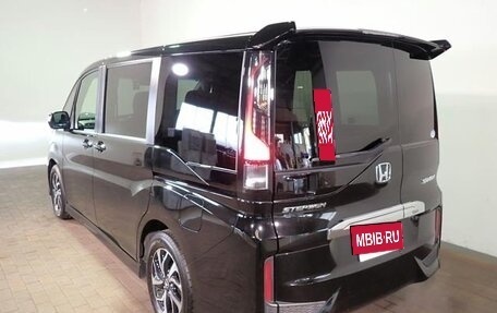 Honda Stepwgn IV, 2021 год, 2 100 000 рублей, 13 фотография