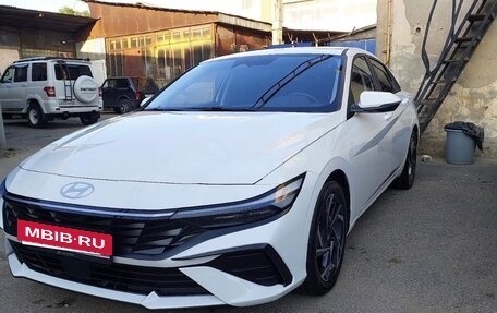 Hyundai Elantra, 2024 год, 1 950 000 рублей, 10 фотография