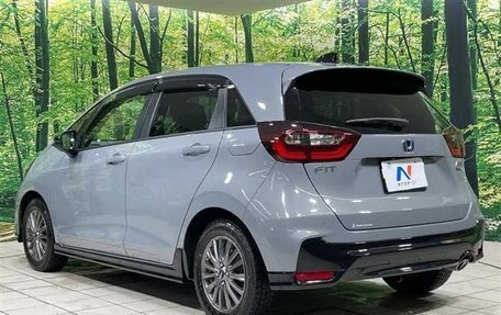 Honda Fit, 2022 год, 1 020 000 рублей, 5 фотография