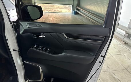 Toyota Alphard III, 2018 год, 3 850 000 рублей, 21 фотография