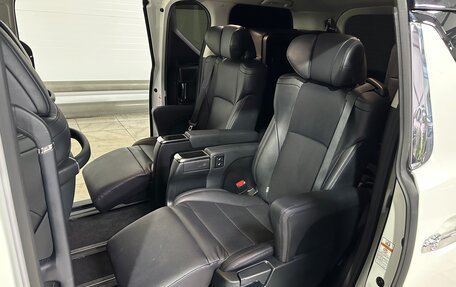 Toyota Alphard III, 2018 год, 3 850 000 рублей, 27 фотография