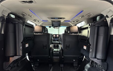 Toyota Alphard III, 2018 год, 3 850 000 рублей, 37 фотография