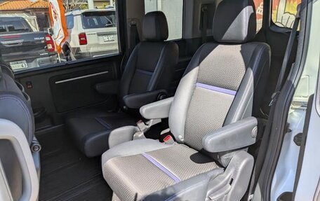 Honda Stepwgn IV, 2021 год, 2 150 000 рублей, 23 фотография