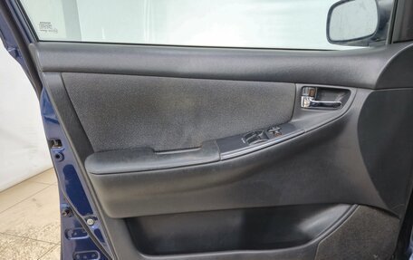 Toyota Corolla, 2004 год, 390 000 рублей, 7 фотография