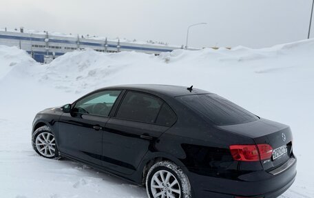 Volkswagen Jetta VI, 2013 год, 900 000 рублей, 5 фотография