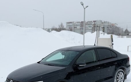 Volkswagen Jetta VI, 2013 год, 900 000 рублей, 4 фотография