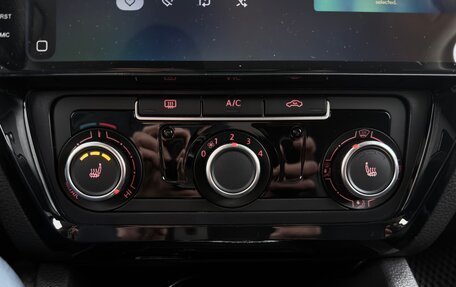 Volkswagen Jetta VI, 2013 год, 900 000 рублей, 14 фотография