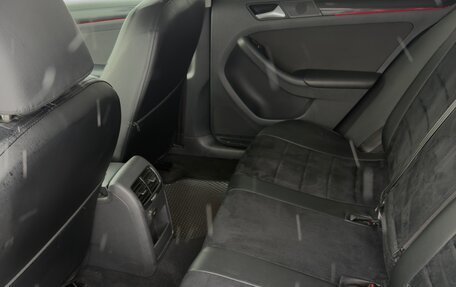 Volkswagen Jetta VI, 2013 год, 900 000 рублей, 18 фотография