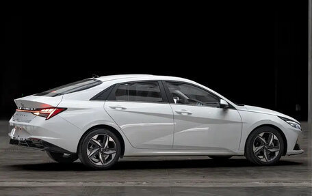 Hyundai Elantra, 2022 год, 1 190 000 рублей, 10 фотография