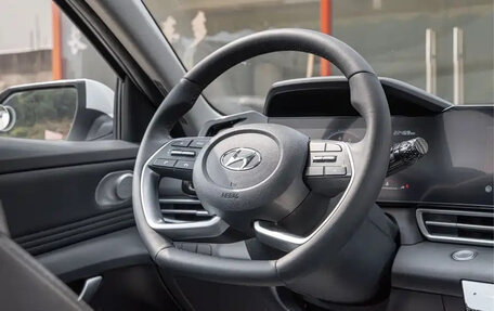 Hyundai Elantra, 2022 год, 1 190 000 рублей, 15 фотография