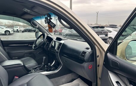 Toyota Land Cruiser Prado 120 рестайлинг, 2008 год, 2 999 000 рублей, 12 фотография