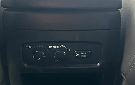 Toyota Land Cruiser Prado 120 рестайлинг, 2008 год, 2 999 000 рублей, 17 фотография