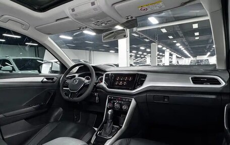 Volkswagen T-Roc I, 2022 год, 1 420 000 рублей, 5 фотография