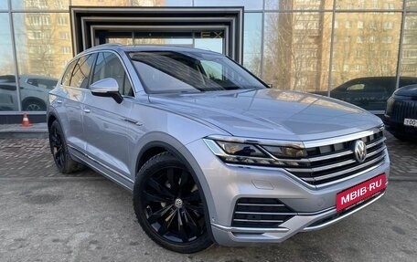 Volkswagen Touareg III, 2019 год, 5 299 000 рублей, 3 фотография