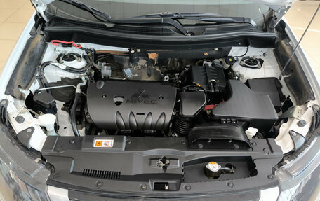 Mitsubishi Outlander III рестайлинг 3, 2020 год, 2 499 000 рублей, 11 фотография