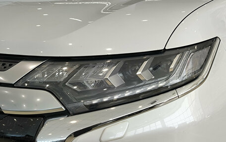 Mitsubishi Outlander III рестайлинг 3, 2020 год, 2 499 000 рублей, 21 фотография