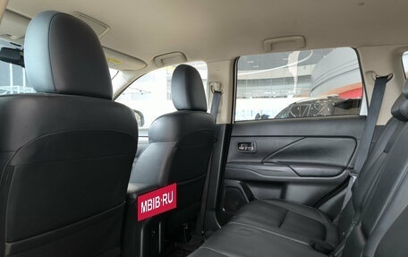 Mitsubishi Outlander III рестайлинг 3, 2020 год, 2 499 000 рублей, 15 фотография