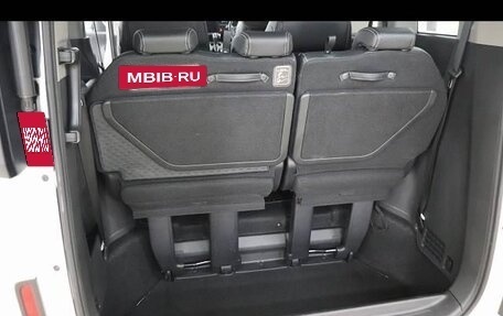 Honda Stepwgn IV, 2021 год, 2 200 000 рублей, 15 фотография