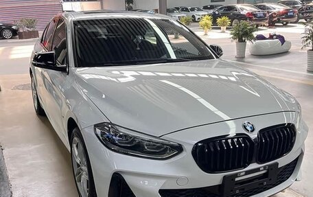 BMW 1 серия, 2022 год, 2 010 000 рублей, 1 фотография