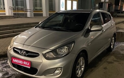 Hyundai Solaris II рестайлинг, 2012 год, 640 000 рублей, 1 фотография