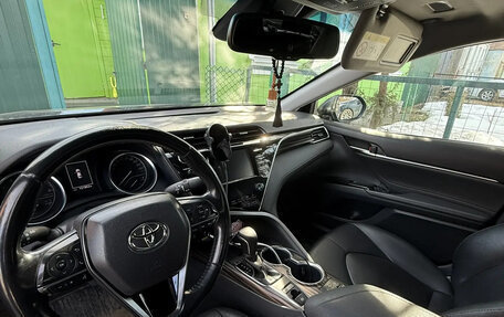 Toyota Camry, 2020 год, 3 150 000 рублей, 6 фотография