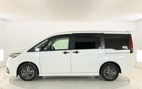 Honda Stepwgn IV, 2021 год, 2 450 000 рублей, 4 фотография