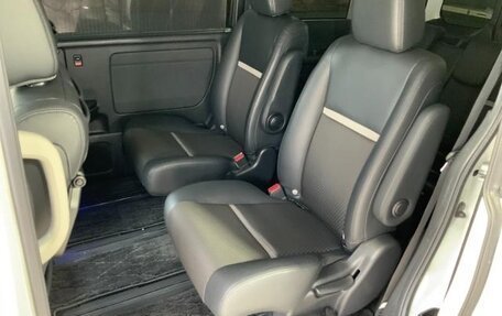 Honda Stepwgn IV, 2021 год, 2 450 000 рублей, 10 фотография