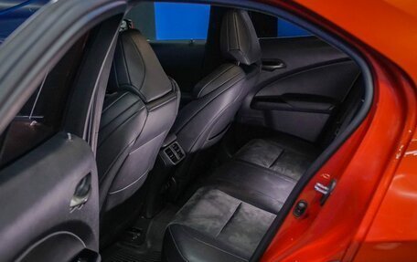 Lexus UX I, 2018 год, 2 999 000 рублей, 14 фотография